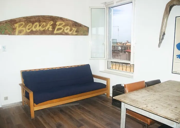 Beachbar Apartment In Rome